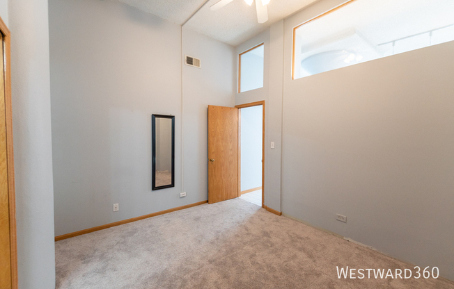 812 W VAN BUREN