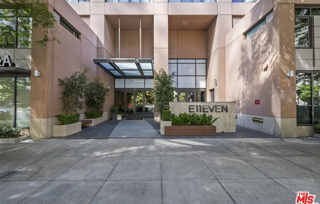 1 bed, 1 bath, 790 sqft, $2,600, Unit 1019