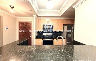 300 W 5th Street