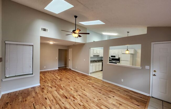 **HALF OFF 1ST MONTHS RENT** Spacious 3 Bedroom Home in Richmond HIll with Remodeled Kitchen!