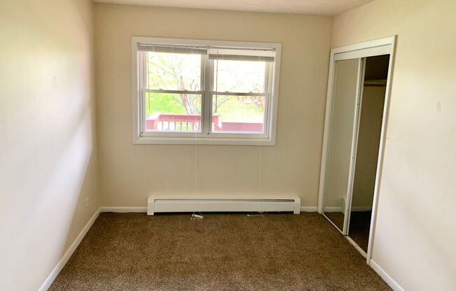 2 beds, 1 bath, $1,525, Unit 440-12