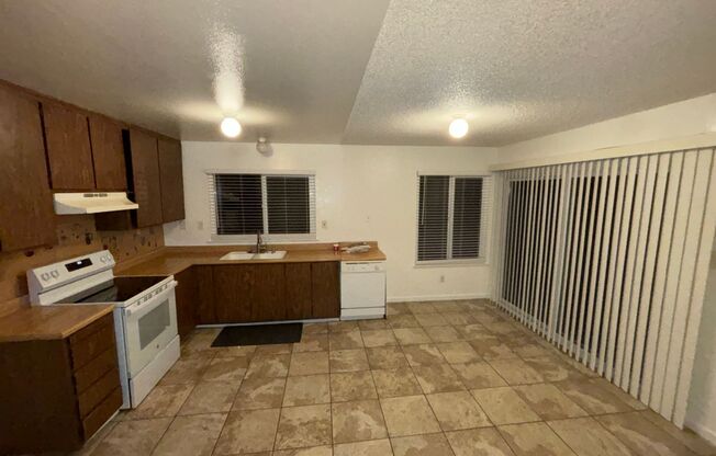 3 beds, 2 baths, $2,450