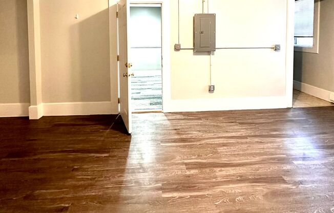 1 bed, 1 bath, 435 sqft, $1,625, Unit 905