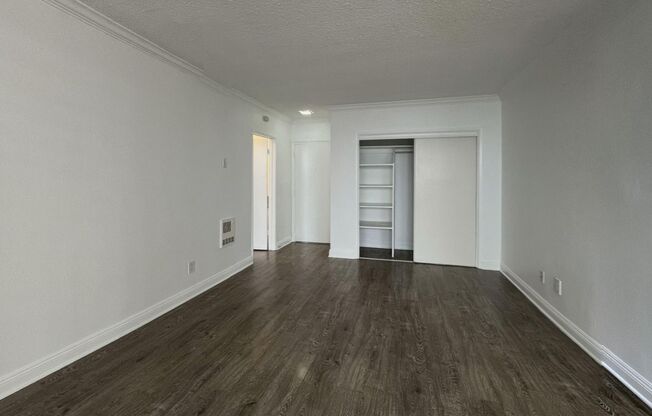 RMN - Romaine Apartments