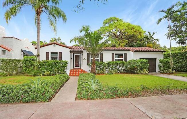 221 CAMILO AVE