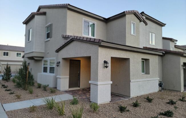 Stunning  4 Bedroom Townhome