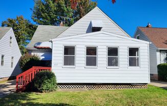 Adorable 3 bedroom, 1 bath bungalow