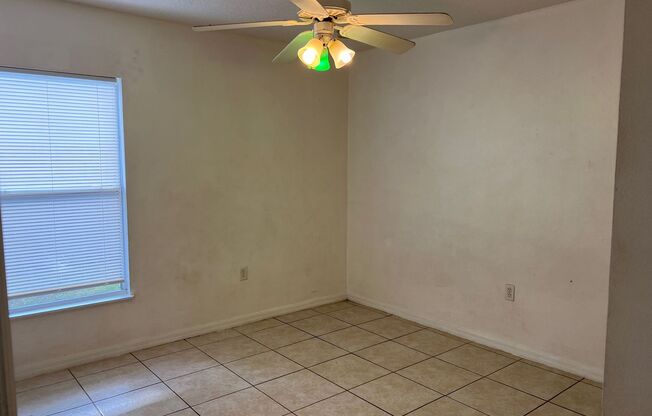 3 beds, 2 baths, $1,890, Unit OSCEOLA