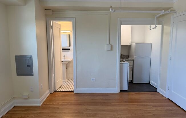 Studio, 1 bath, 301 sqft, $1,350, Unit Wellington 604