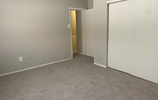 2 beds, 1 bath, 685 sqft, $1,640, Unit C07