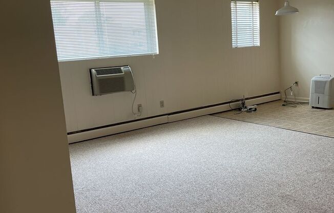 1 bed, 1 bath, 454 sqft, $1,275, Unit D-11