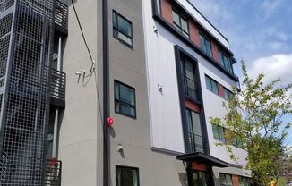 4315 7th Ave. NE