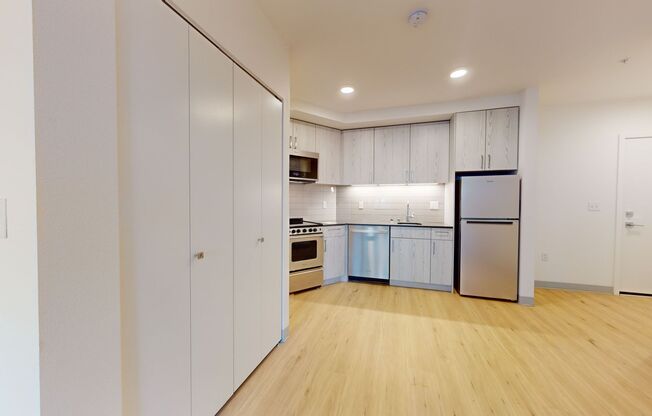 1 bed, 1 bath, 584 sqft, $1,950, Unit 102