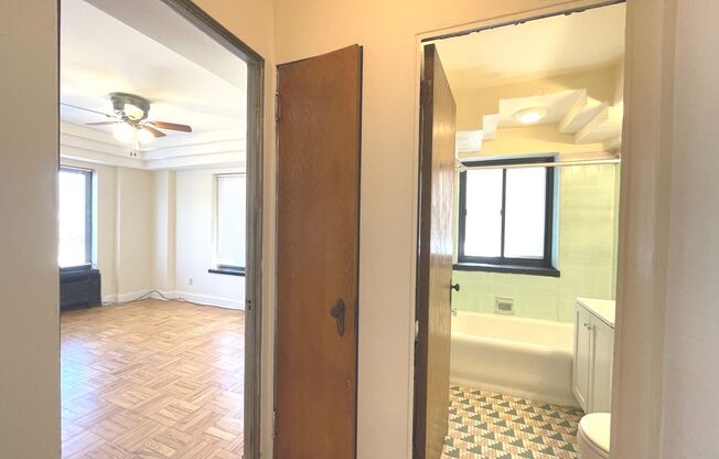 1 bed, 1 bath, $1,145, Unit 101