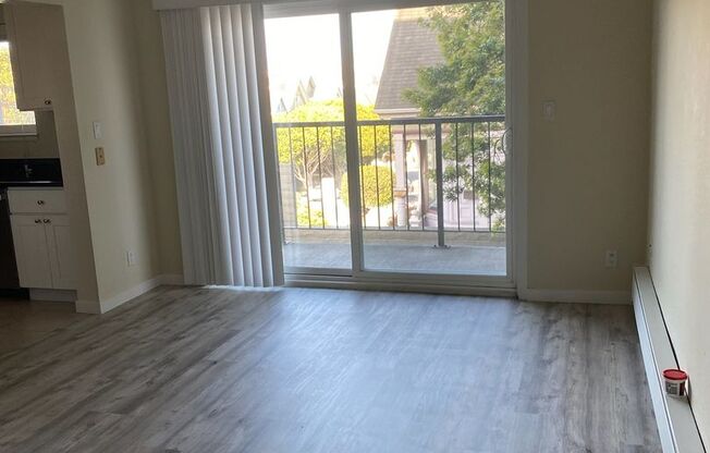 1 bed, 1 bath, 578 sqft, $3,095, Unit 101
