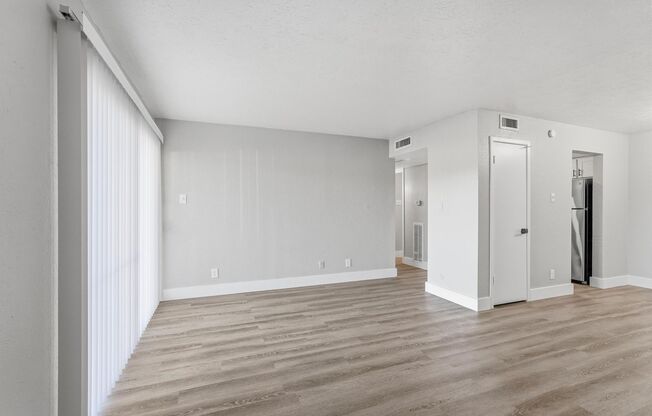 1 bed, 1 bath, 658 sqft, $1,345, Unit 180