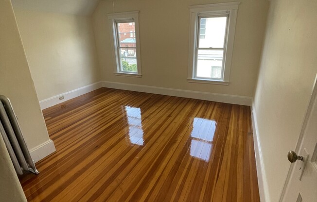 17 EGERTON RD