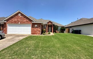 3 Bed in Eastlakes Estates