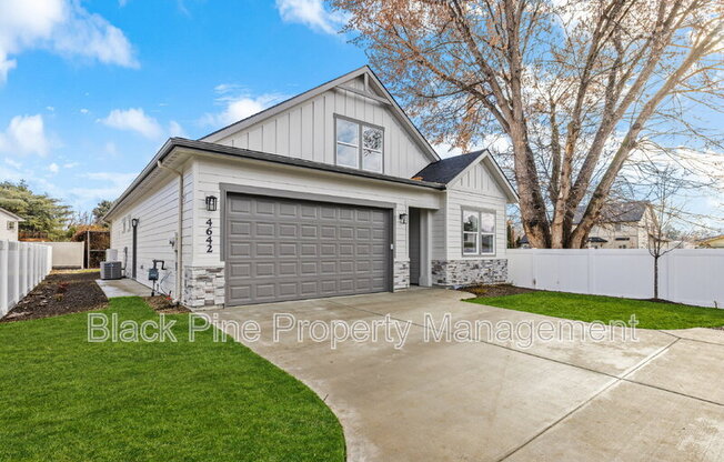 4642 N MAPLE GRV RD