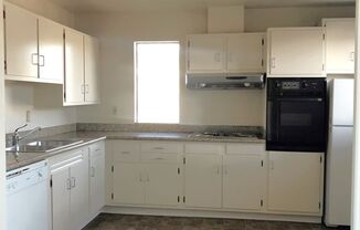 2 beds, 1.5 baths, $2,695, Unit 10