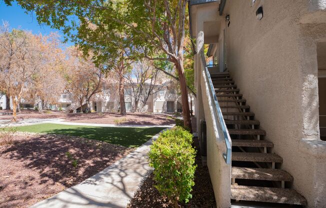 Condo with 2 Beds/2 Baths in Las Vegas near UNLV & McCarran Airport