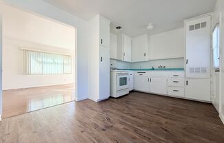 31 N Dos Caminos Ave