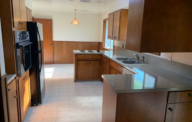 Single Story House in Stayton