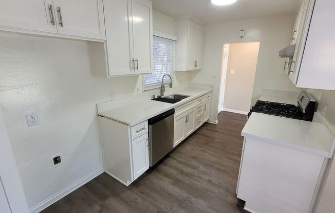 3 Bed 2 Bath House Right Next To Disneyland! Available Now!