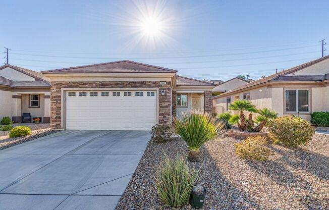 55+ Community! Upgraded 2 bedroom Solera home!