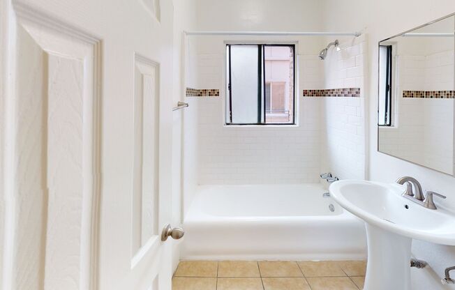 Studio, 1 bath, 450 sqft, $1,495, Unit 404