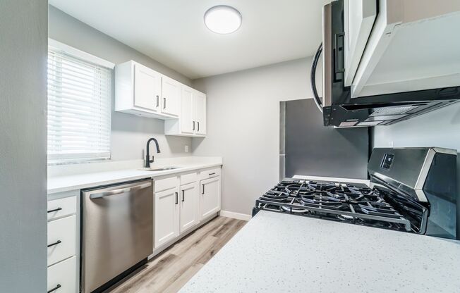 1 bed, 1 bath, 678 sqft, $1,395, Unit 103