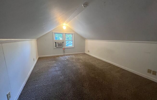 3 beds, 1 bath, $1,575