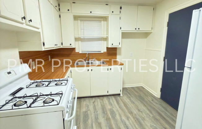 2 Bedrooms - 1 Bath House