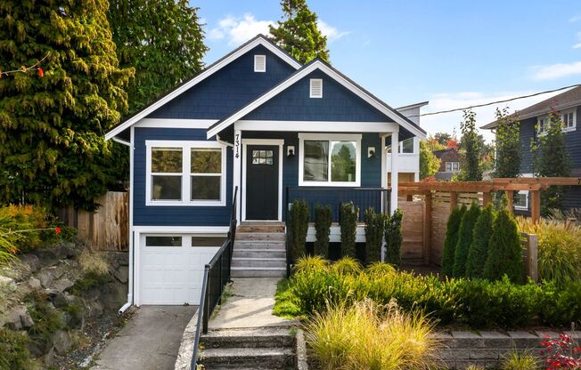 Beautifully Remodeled 2 Bedroom 1907 Home in Desirable Loyal Heights