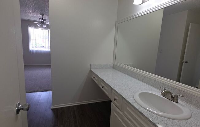 1 bed, 1 bath, 713 sqft, $2,075, Unit A128