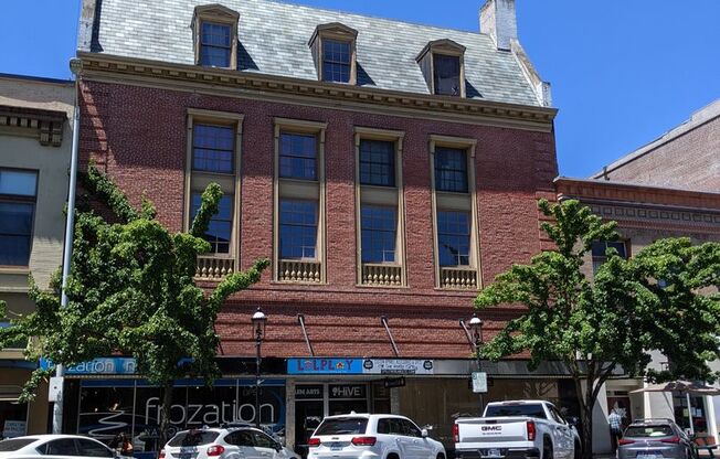 Salem Arts Building