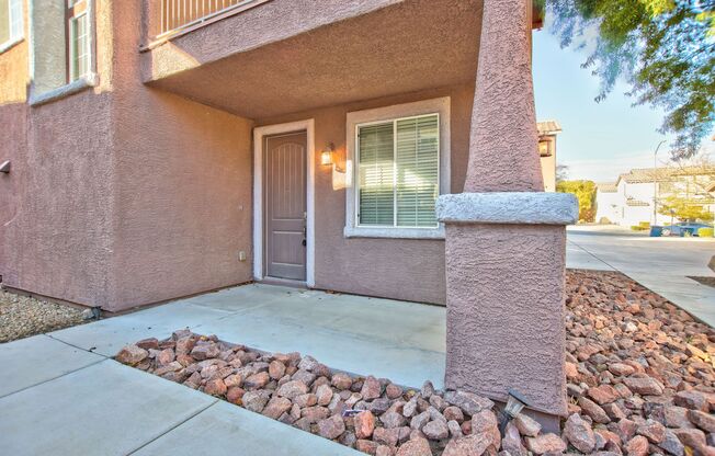 **MOVE IN SPECIAL!!** ONE MONTH FREE W/ 14 MO. LEASE!!