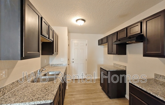 8606 EATON AVE