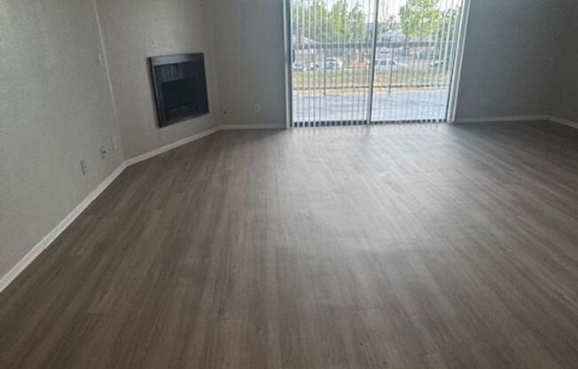 7817 Vineland Avenue