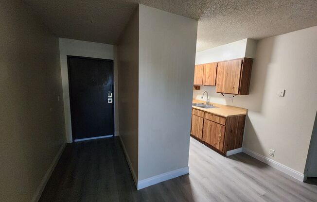 2 beds, 1 bath, 792 sqft, $1,195