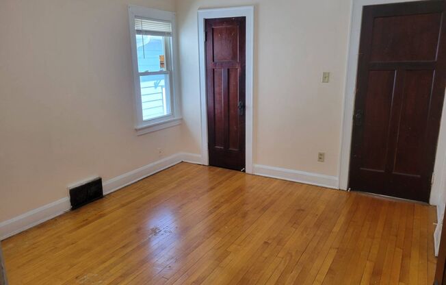 3716N17thY