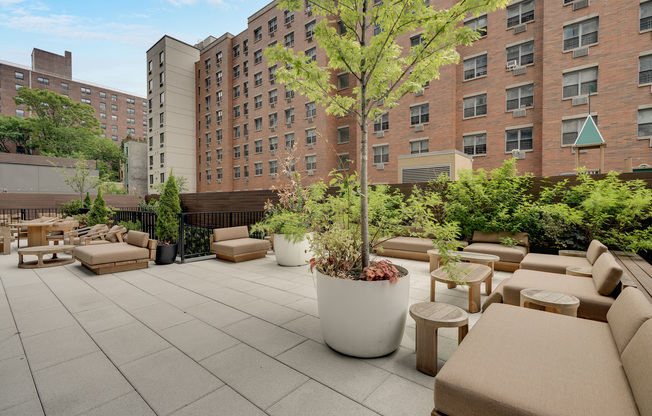 3 beds, 2 baths, 1,042 sqft, $6,736, Unit 305