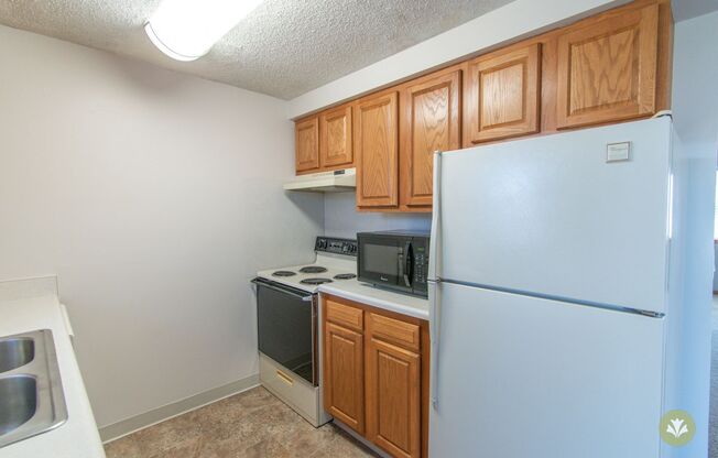 1 bed, 1 bath, 980 sqft, $1,275, Unit SC34