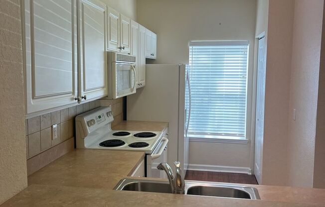 2 bedroom 2 1/2 bath in NW Magnolia Place