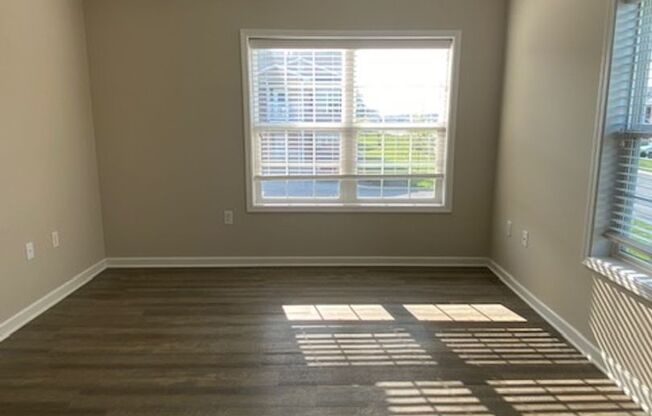 1 bed, 1 bath, 687 sqft, $775, Unit N23