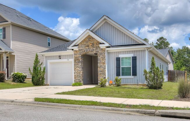 3 Bedroom 2 Bath in Canterbury Farms