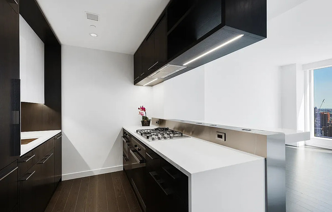 1 bed, 1 bath, 694 sqft, $5,500, Unit 41E