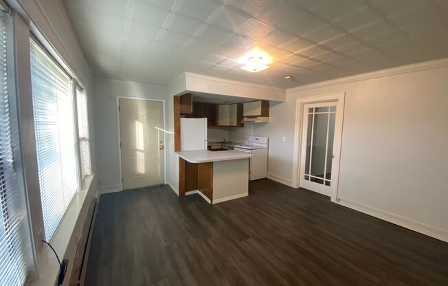 1 bed, 1 bath, 664 sqft, $1,450