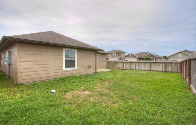 3 beds, 2 baths, $1,750