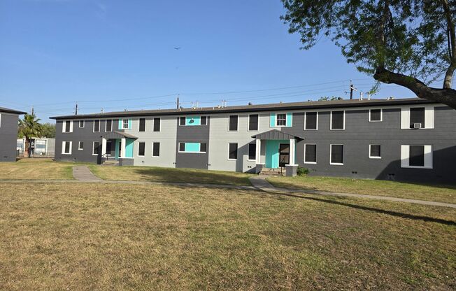 2 beds, 1 bath, 850 sqft, $975